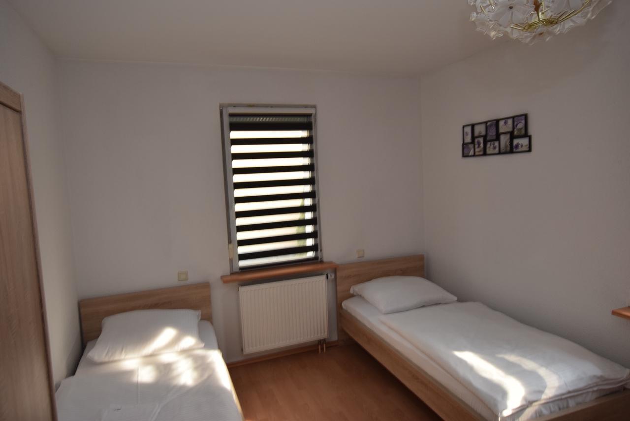 Apartment Stuttgart Suedheim Bagian luar foto