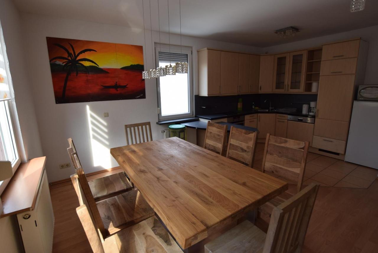 Apartment Stuttgart Suedheim Bagian luar foto